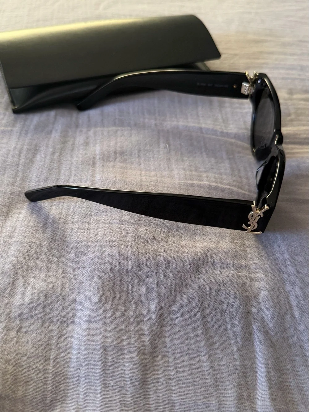 Saint Laurent Glossy Black Cat-Eye Sunglasses SLM94